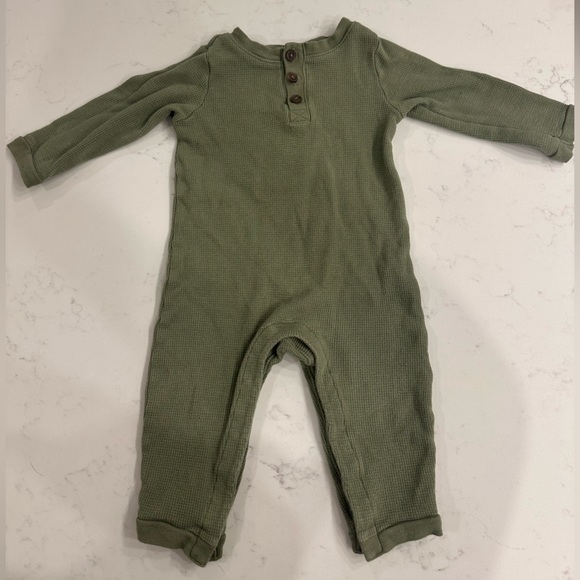 Old Navy Onesie - Picture 1 of 2
